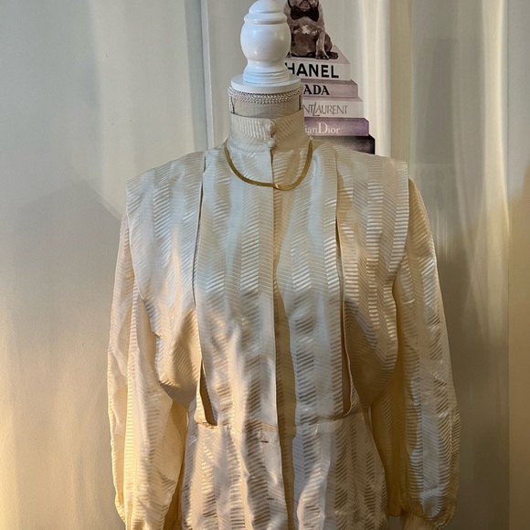 100% Silk Cream Victorian Style Blouse Size - Picture 8 of 10